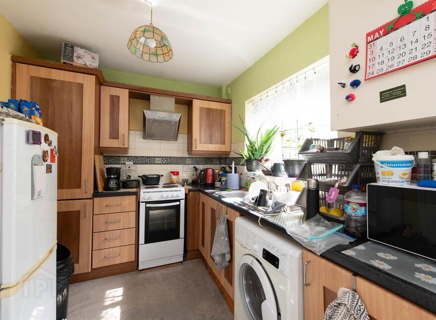 69 Meadowlands, Downpatrick, BT30 6EN