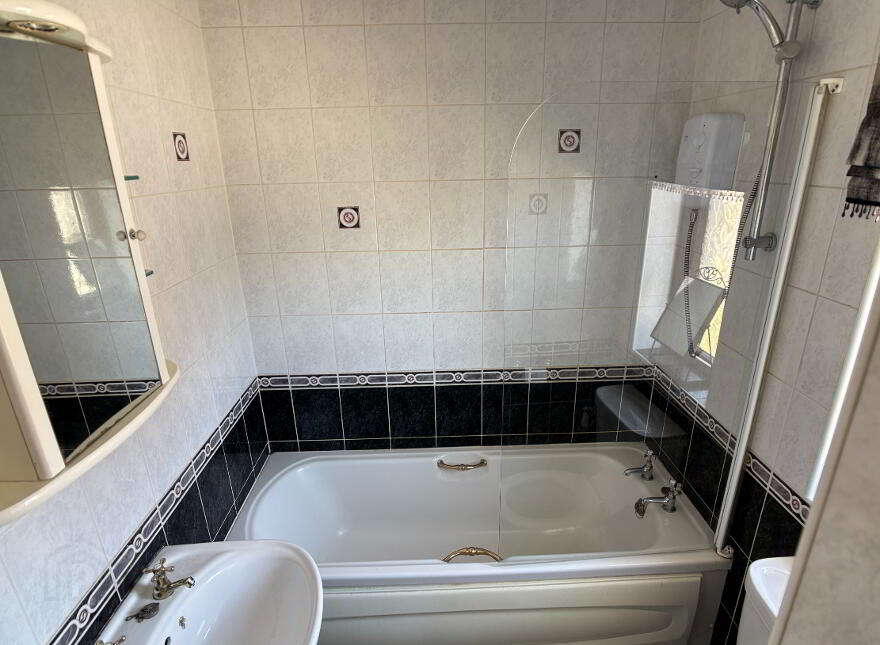 37 Irwin Place, Donaghcloney, BT66 7LN