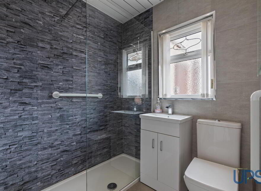 95 Monagh Drive, Belfast, BT11 8EE
