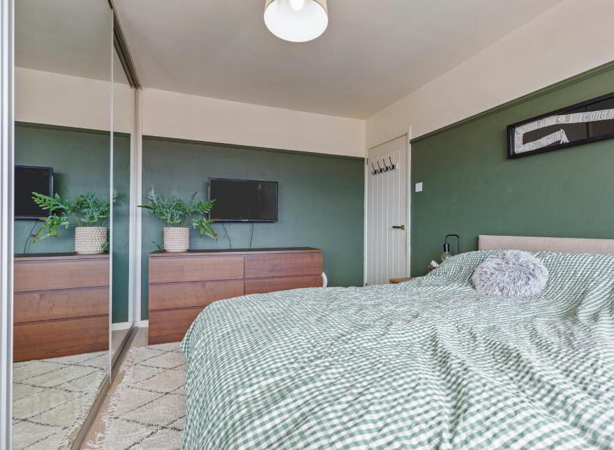 36 Castlemore Avenue, Belfast, BT6 9RF