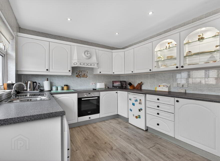 25 Sandmount Park, Ballymena, BT42 1DS