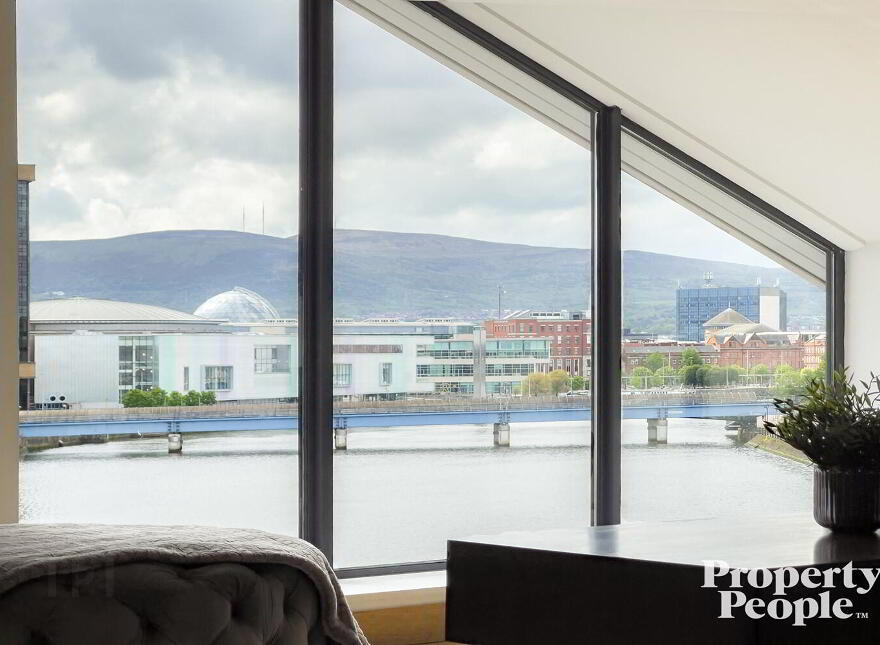 Apartment 17 Pottinger's Quay 25 Short Strand, Belfast, BT5 4AS