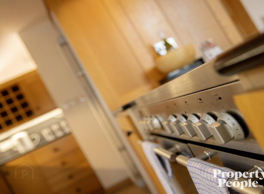 Apartment 17 Pottinger's Quay 25 Short Strand, Belfast, BT5 4AS