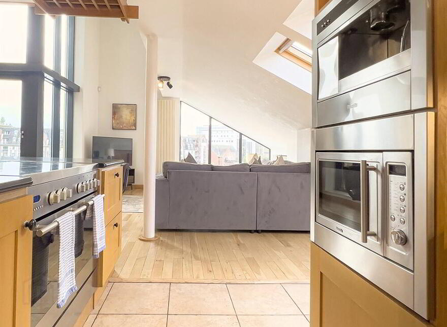 Apartment 17 Pottinger's Quay 25 Short Strand, Belfast, BT5 4AS