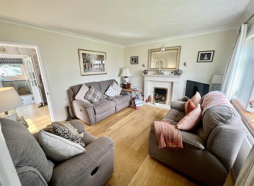 24 Earl Haig Park, Ardenlee Avenue, Belfast, BT6 8NR
