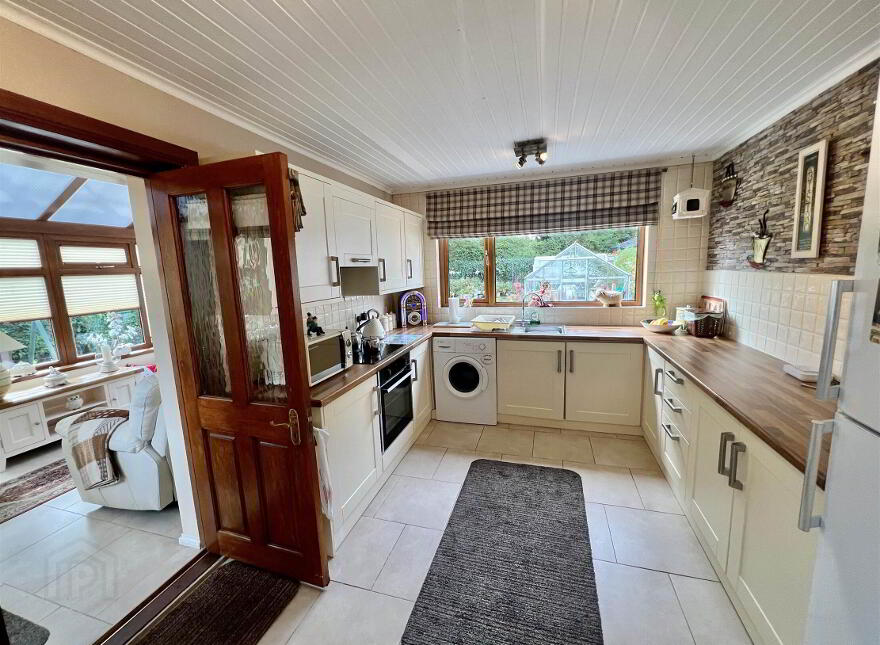 24 Earl Haig Park, Ardenlee Avenue, Belfast, BT6 8NR