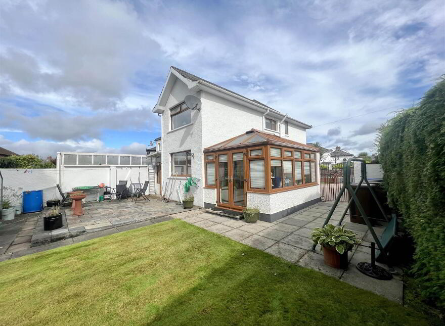 24 Earl Haig Park, Ardenlee Avenue, Belfast, BT6 8NR