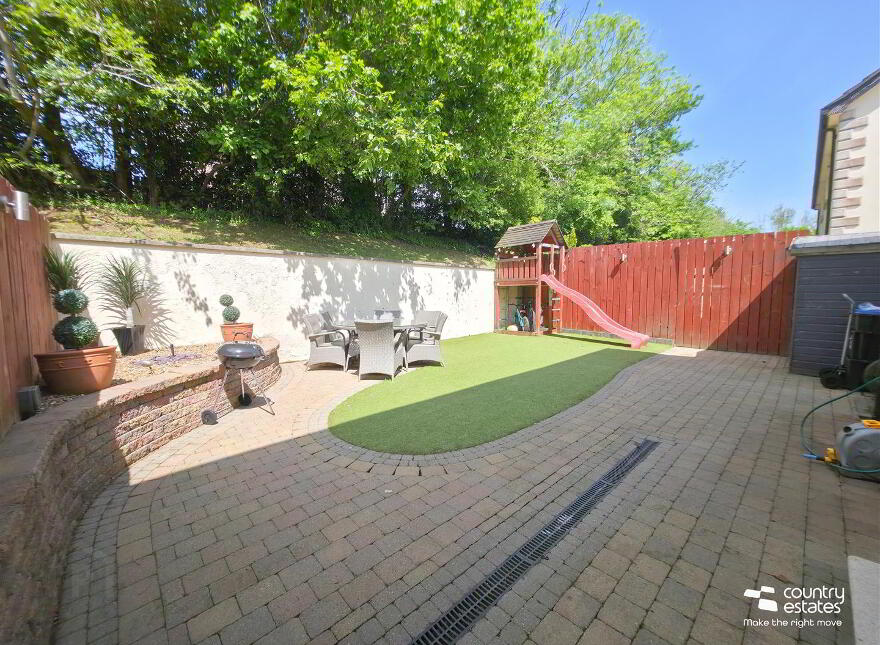 25 Rogan Manor, Newtownabbey, BT36 4BD