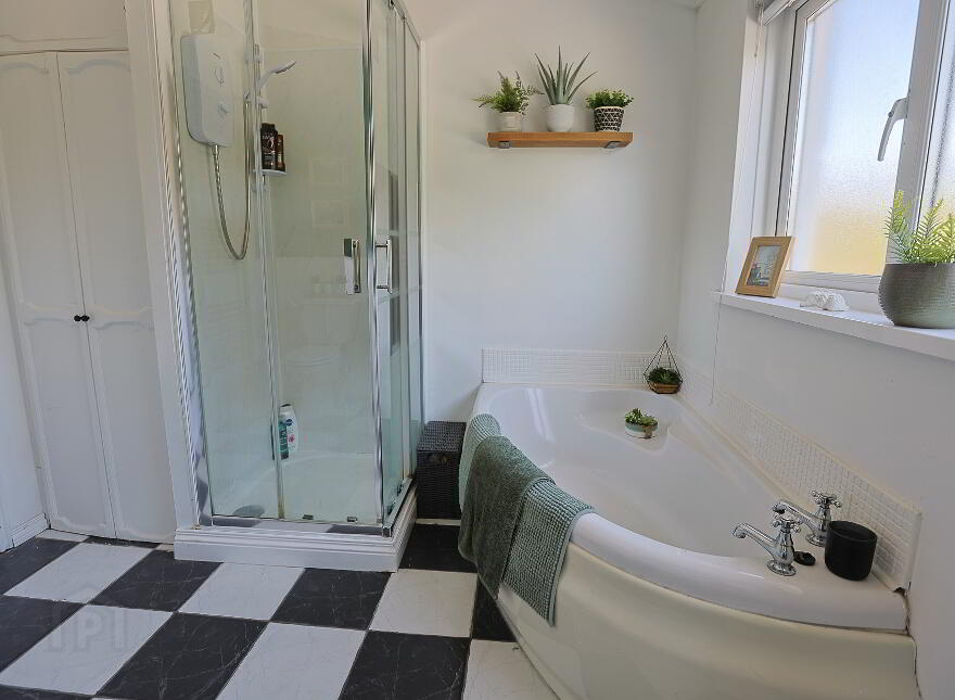 92 Avenue Road, Lurgan, Craigavon, BT66 7BH