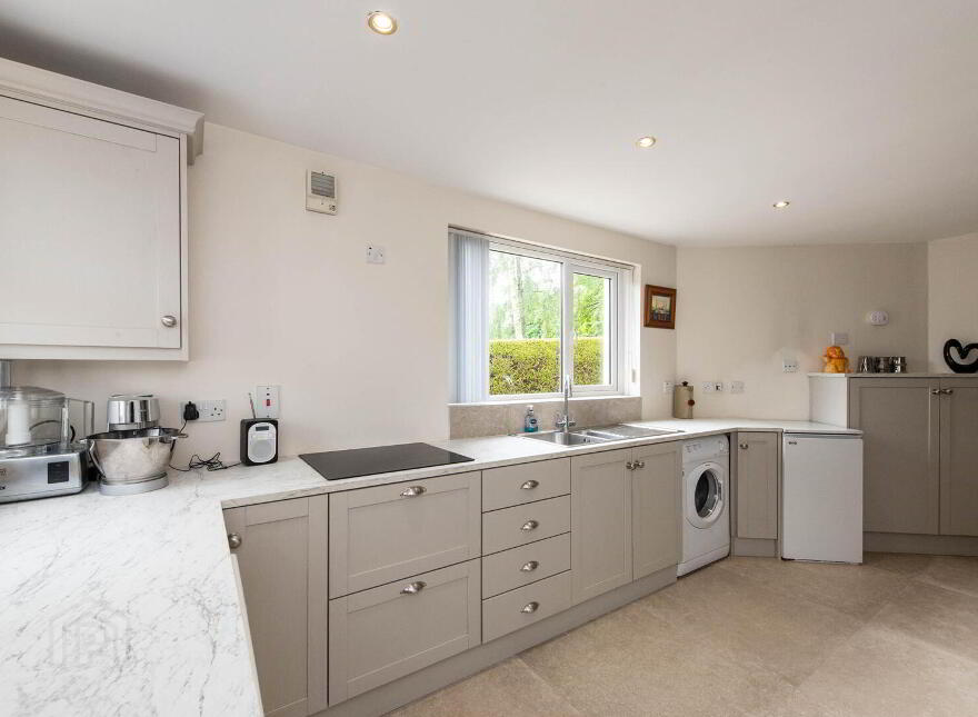 777 Antrim Road, Belfast, BT36 7JN
