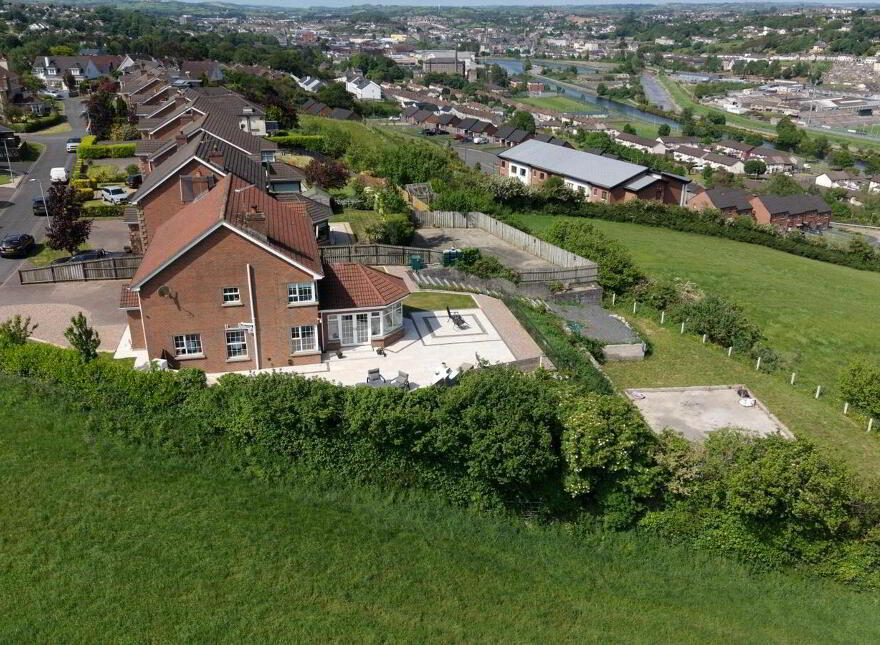 23 Highfields Avenue, Newry, BT35 8UG