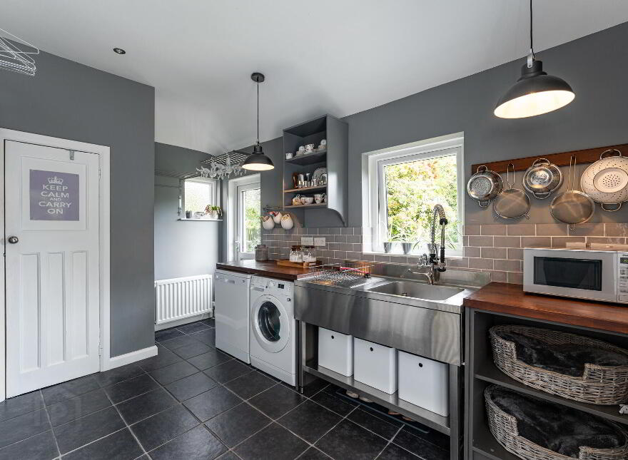 18 Rosepark, Belfast, BT5 7RG