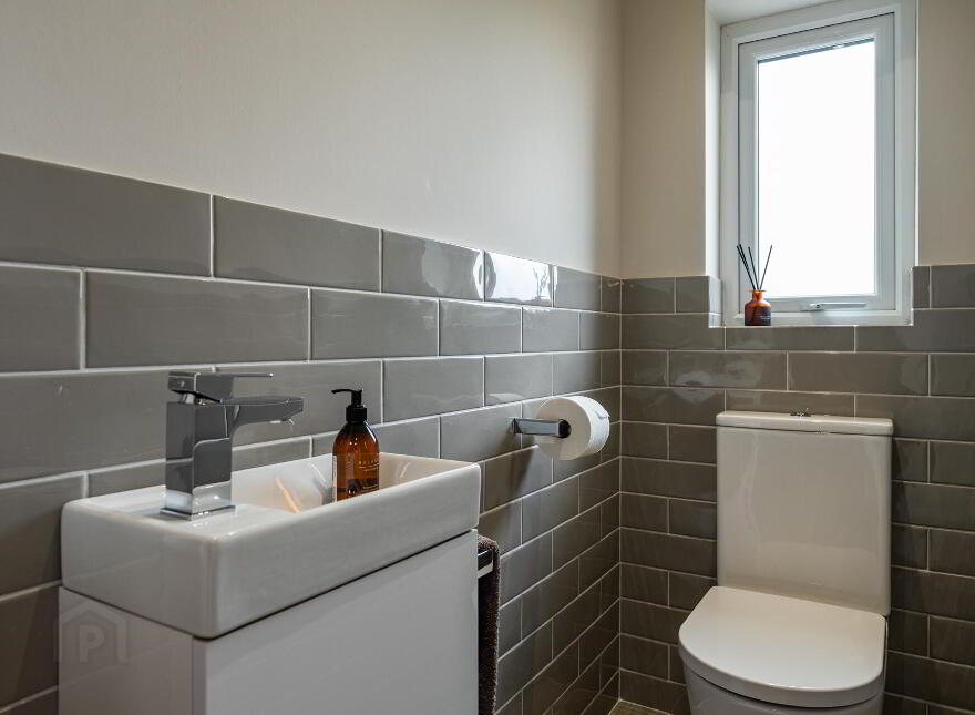 18 Rosepark, Belfast, BT5 7RG