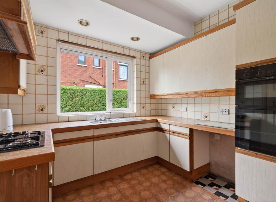 25 Edgcumbe Gardens, Belmont, Belfast, BT4 2EG