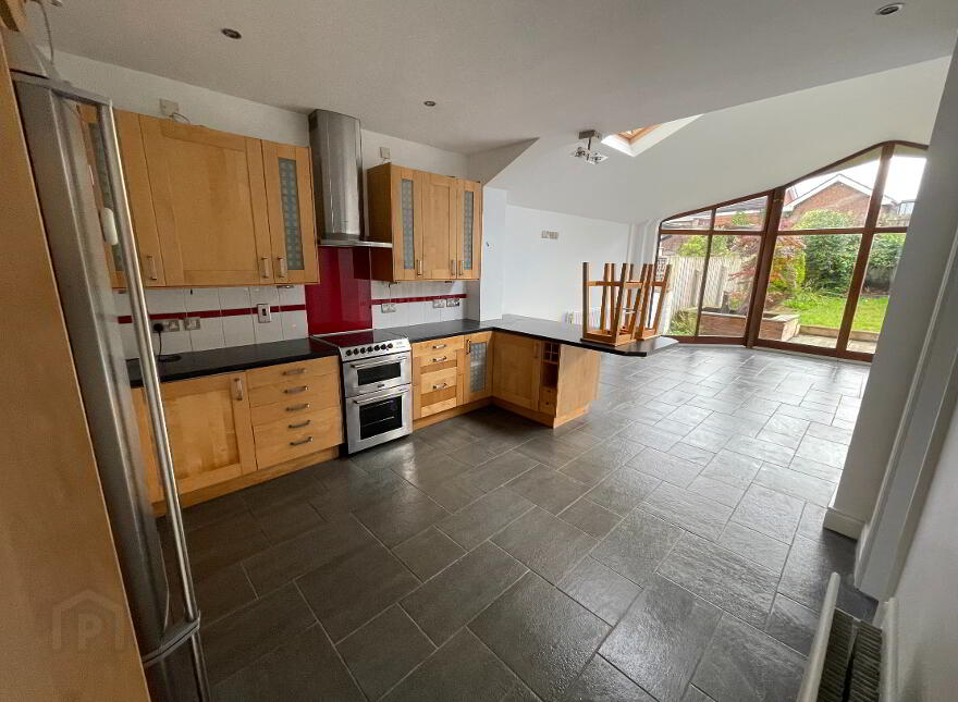 19 Locksley Park, Belfast, BT10 0AR