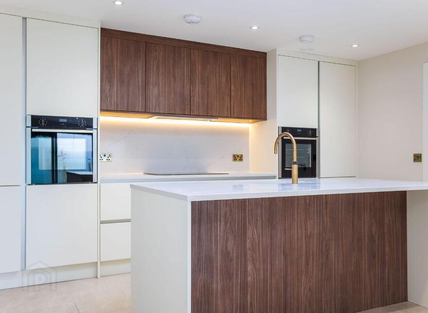 3 Priory Gate, Priory Park, Holywood, BT18 0LG