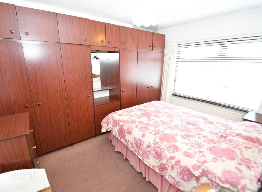 54 Mooreland Park, Belfast, BT11 9AZ