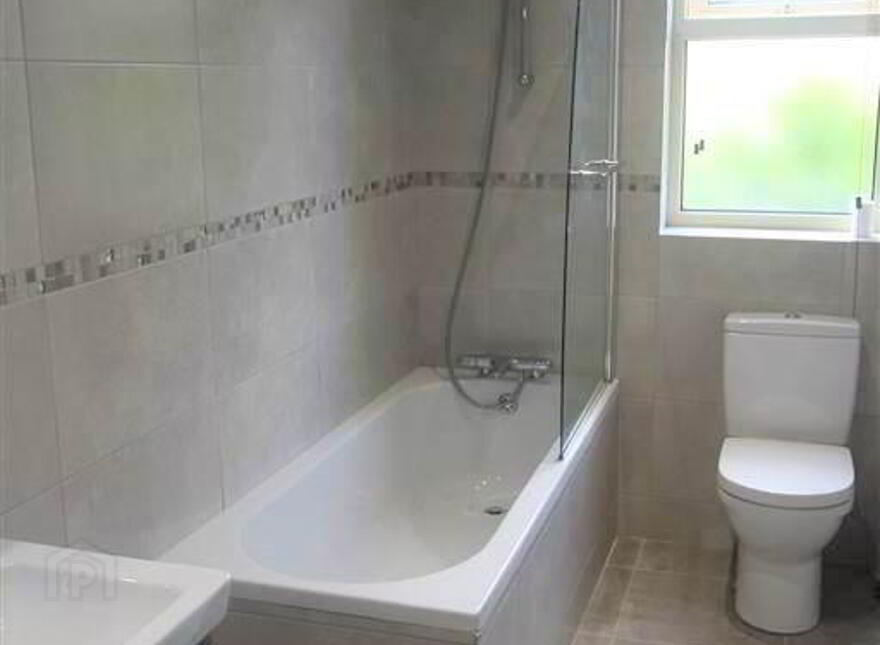 Apt 6 The Gilmore, Montpelier Park, 102 Malone Road, Belfast, BT9 5HP