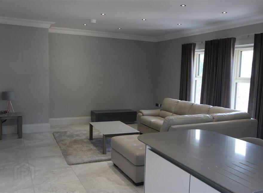 Apt 6 The Gilmore, Montpelier Park, 102 Malone Road, Belfast, BT9 5HP