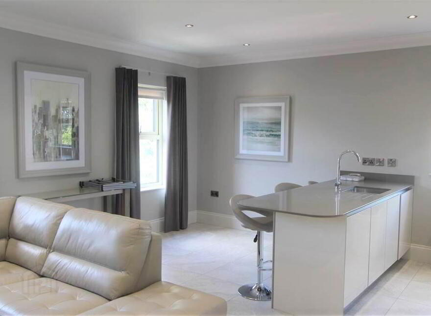Apt 6 The Gilmore, Montpelier Park, 102 Malone Road, Belfast, BT9 5HP
