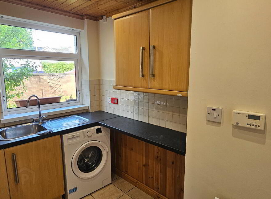 1 The Flats, Rashee Road, Ballyclare, BT39 9HR