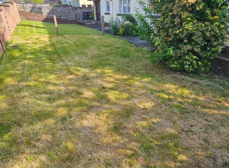 1 The Flats, Rashee Road, Ballyclare, BT39 9HR