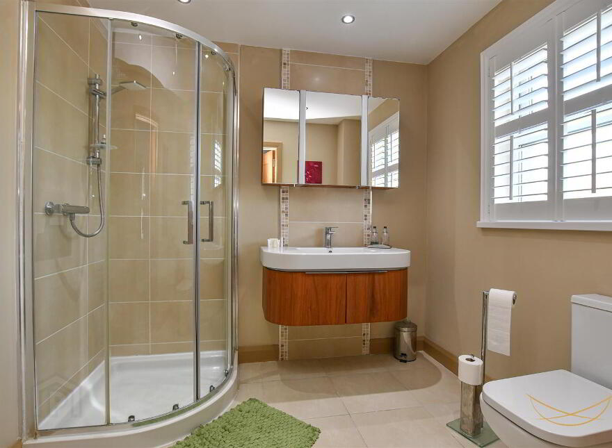 68 Kingsmoss Road, Newtownabbey, BT36 4TN