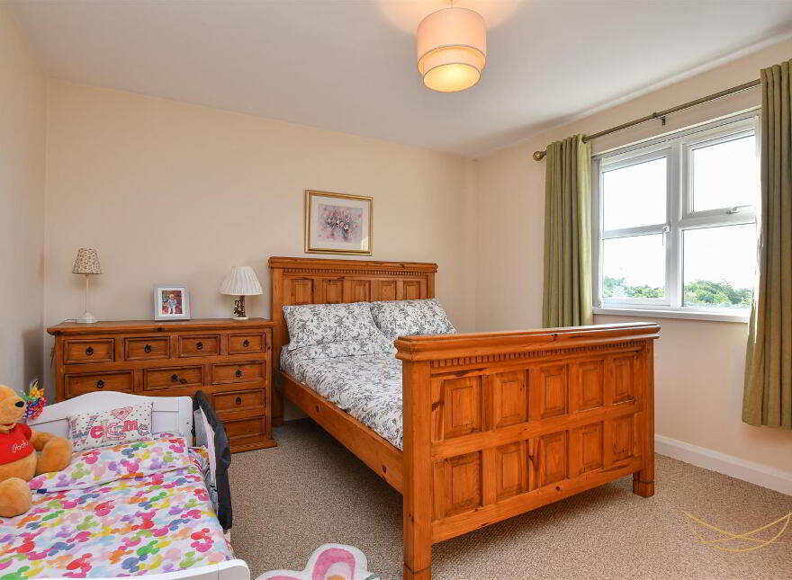 68 Kingsmoss Road, Newtownabbey, BT36 4TN