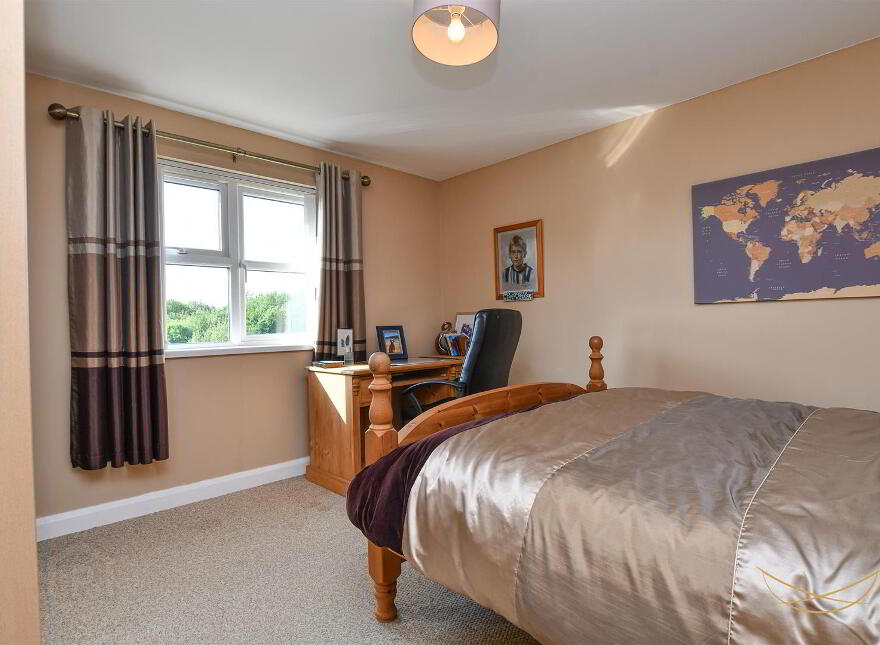 68 Kingsmoss Road, Newtownabbey, BT36 4TN