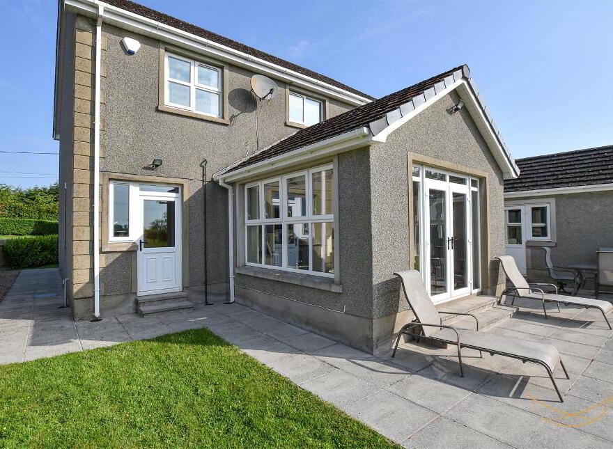 68 Kingsmoss Road, Newtownabbey, BT36 4TN