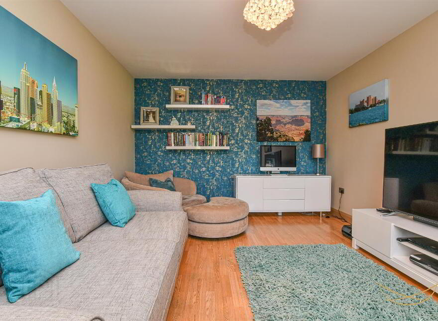 68 Kingsmoss Road, Newtownabbey, BT36 4TN
