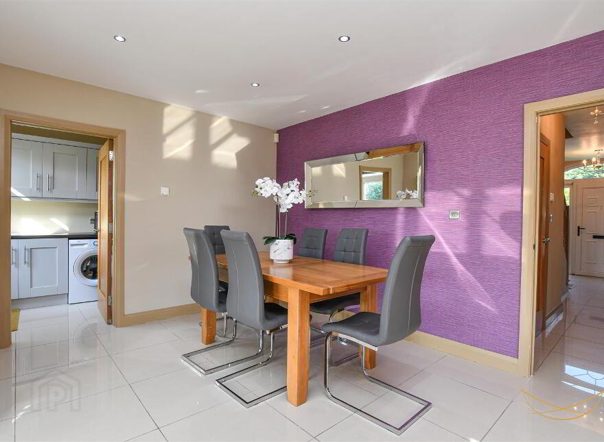 68 Kingsmoss Road, Newtownabbey, BT36 4TN