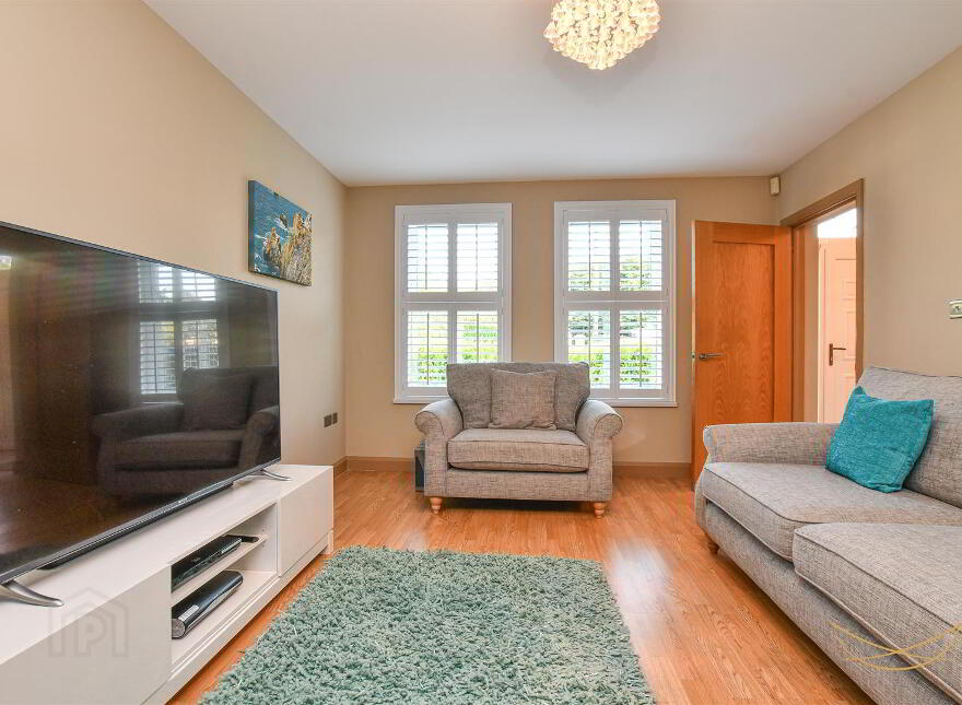 68 Kingsmoss Road, Newtownabbey, BT36 4TN