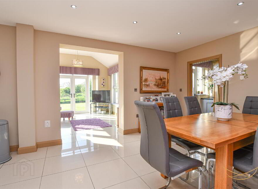 68 Kingsmoss Road, Newtownabbey, BT36 4TN