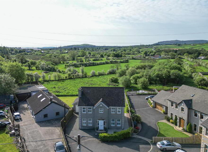 68 Kingsmoss Road, Newtownabbey, BT36 4TN