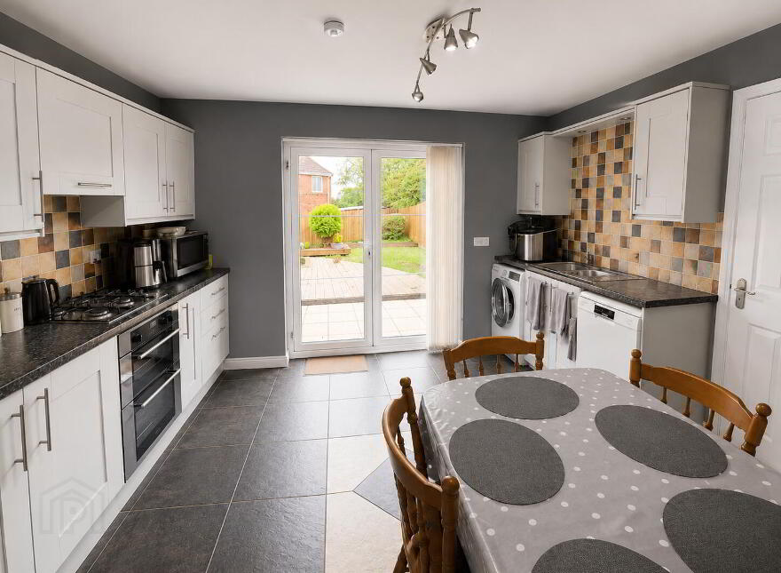 234 Glenwood Court, Lisburn, BT28 3UF