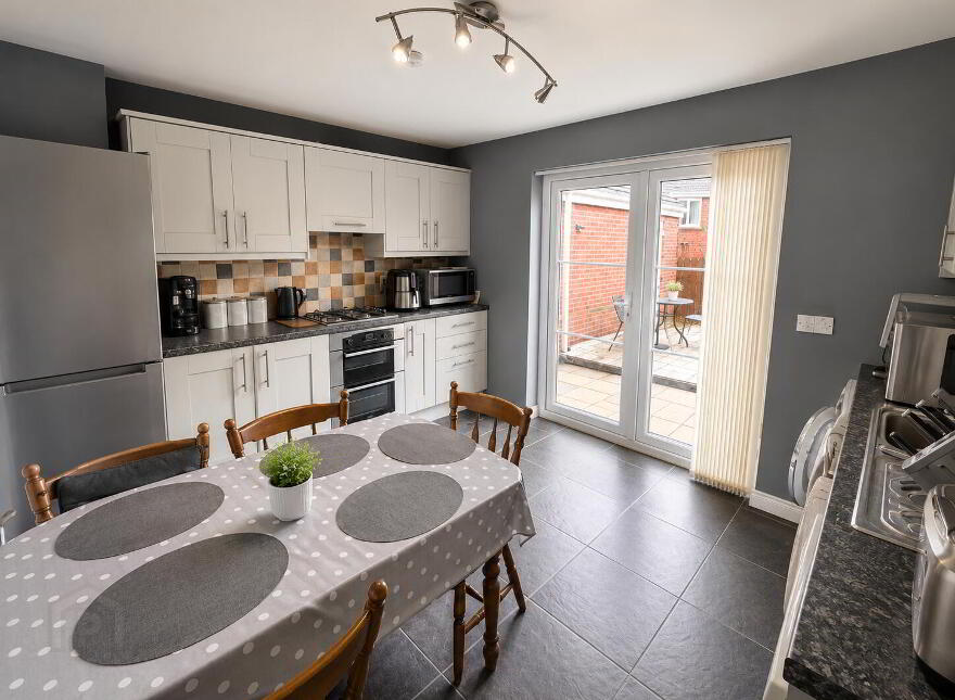 234 Glenwood Court, Lisburn, BT28 3UF