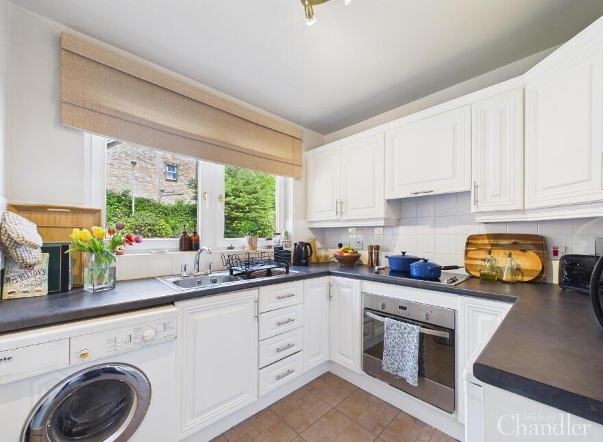 2 Village Court, Belfast, BT8 7XJ