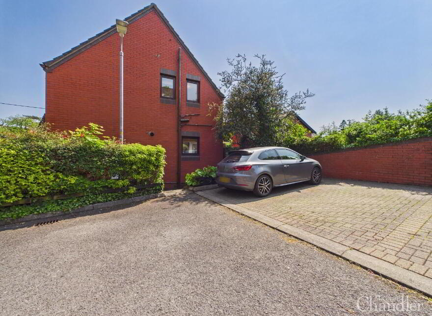 2 Village Court, Belfast, BT8 7XJ