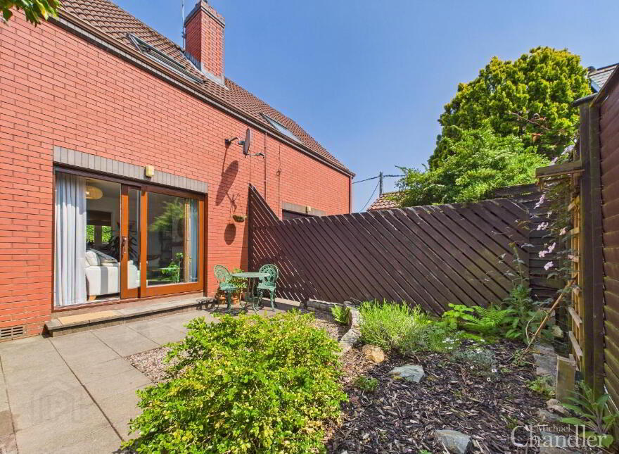 2 Village Court, Belfast, BT8 7XJ