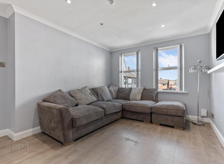 Apt 4, 13 Helgor Park Mews, Belfast, BT4 2GX