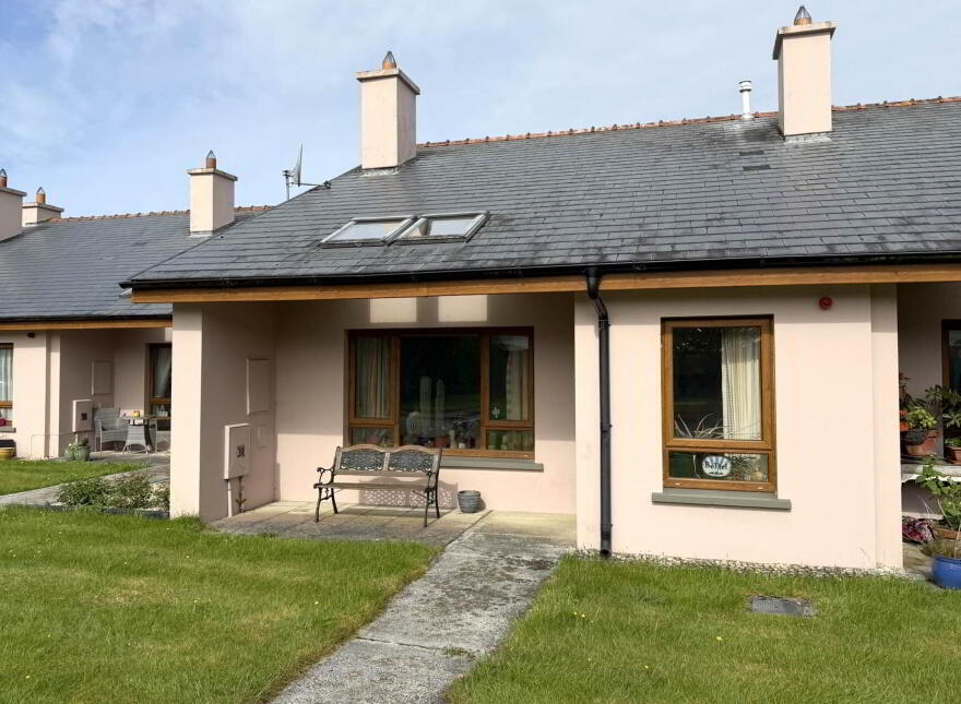 24 Skibbereen Retirement Village, Baltimore Road, Skibbereen, P81ND23