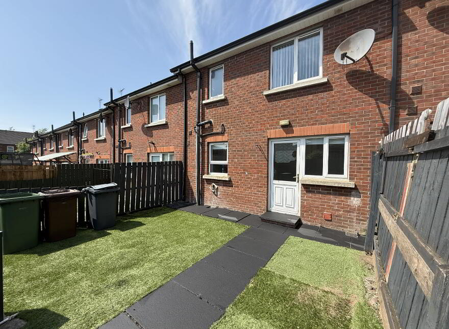 21 Causeway Meadows, Lisburn, BT28 2GD