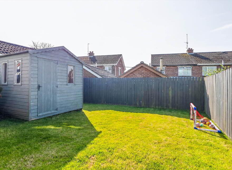 17 Cloverhill Avenue, Lisburn, BT27 5HW