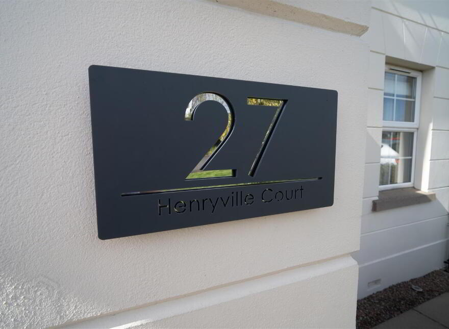 27 Henryville Court, Ballyclare, BT39 9FS