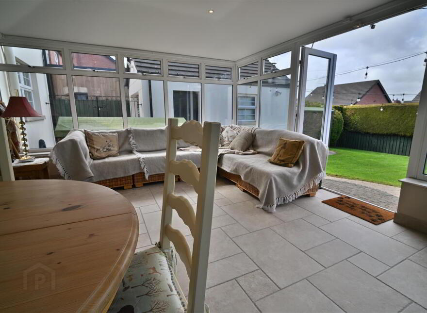 27 Henryville Court, Ballyclare, BT39 9FS