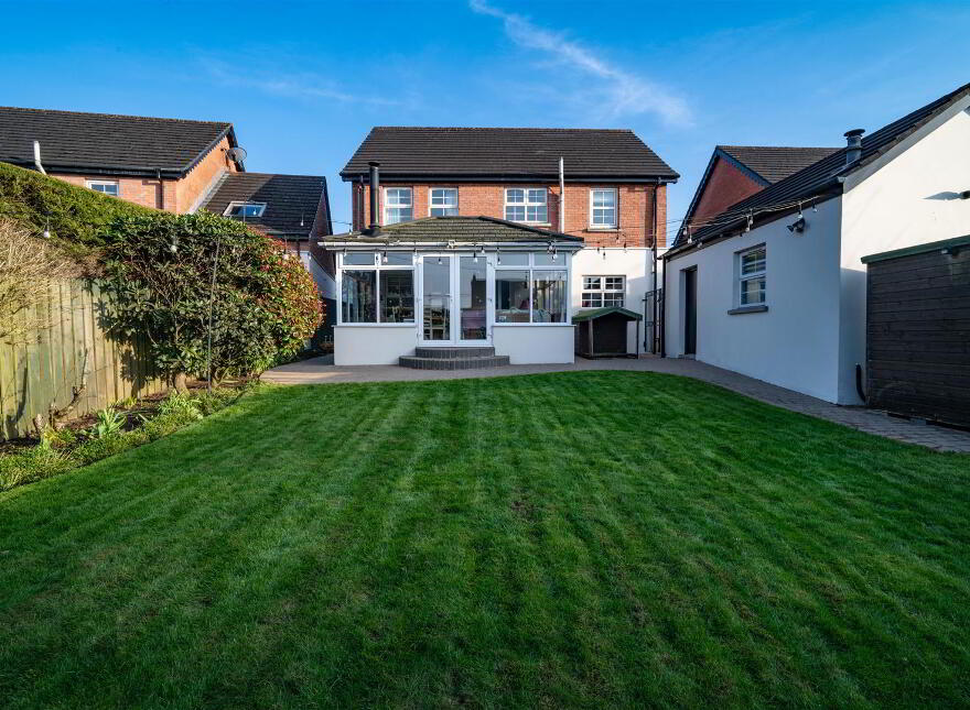 27 Henryville Court, Ballyclare, BT39 9FS