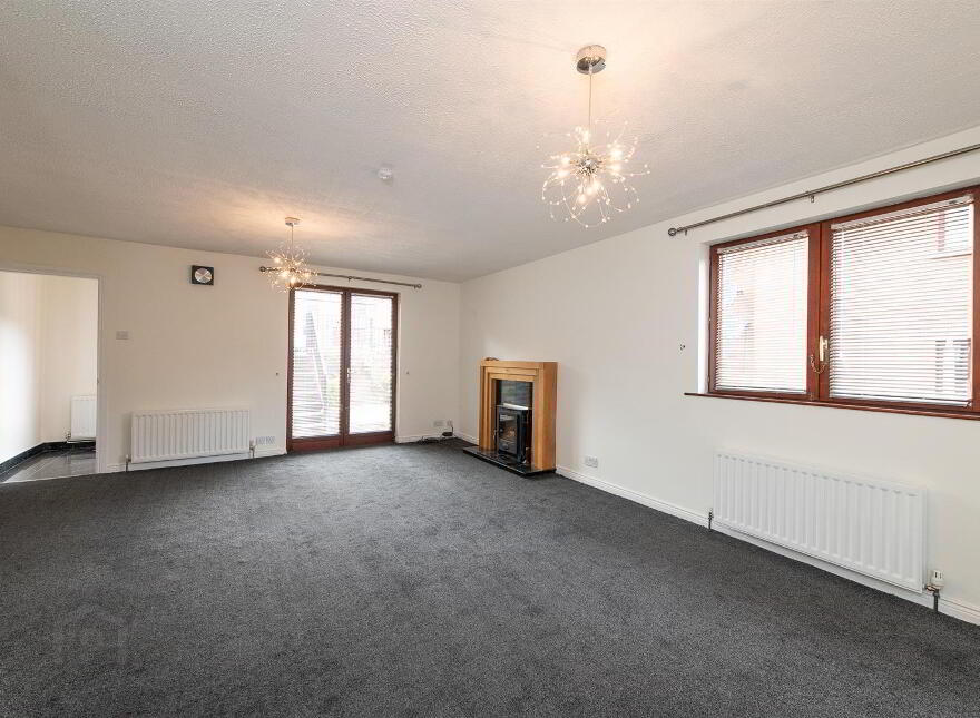 14 The Pines, Hillsborough, BT26 6NT