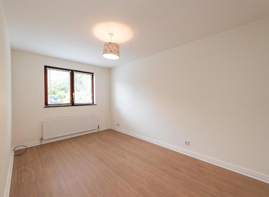 14 The Pines, Hillsborough, BT26 6NT