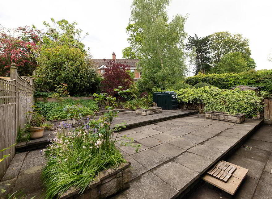 14 The Pines, Hillsborough, BT26 6NT